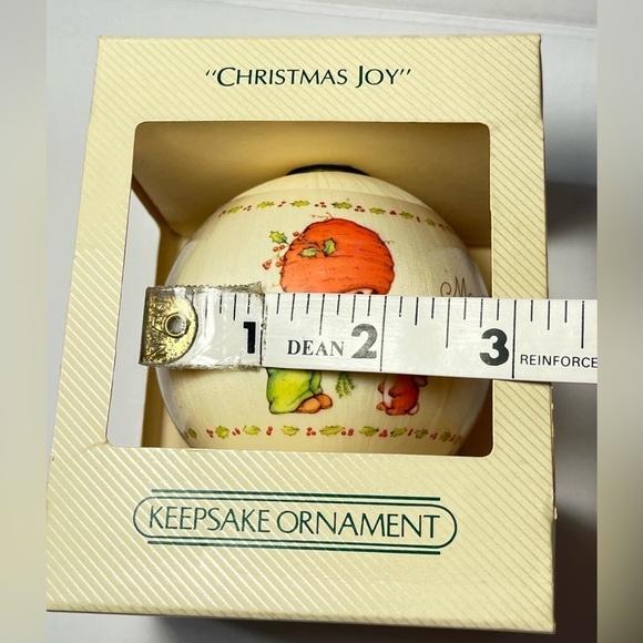 Vintage Hallmark Keepsake unbreakable satin ornament " Christmas Joy 1983” - Picture 5 of 6